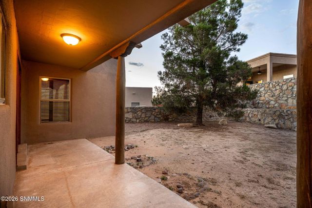 2552 Scenic Crest Loop, Las Cruces, NM 88011