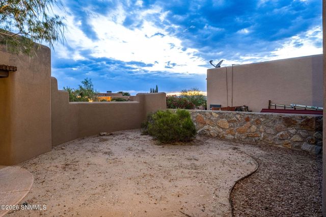 2552 Scenic Crest Loop, Las Cruces, NM 88011