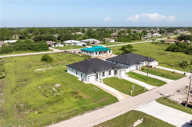428 Petite AVE, Lehigh Acres, FL 33974