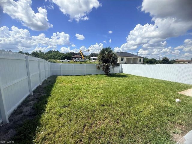 428 Petite AVE, Lehigh Acres, FL 33974