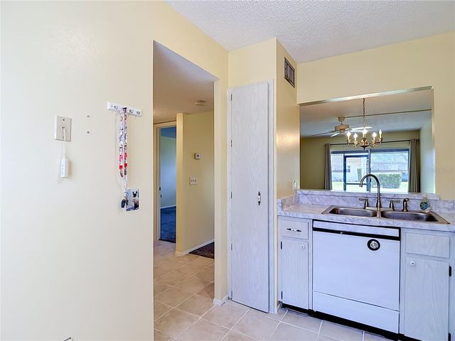 11132 PEMBRIDGE COURT 6, Port Richey, FL 34668