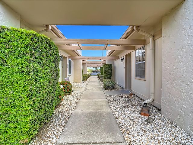 11132 PEMBRIDGE COURT 6, Port Richey, FL 34668