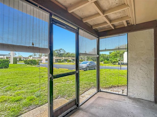 11132 PEMBRIDGE COURT 6, Port Richey, FL 34668