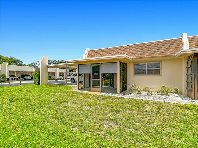 11132 PEMBRIDGE COURT 6, Port Richey, FL 34668