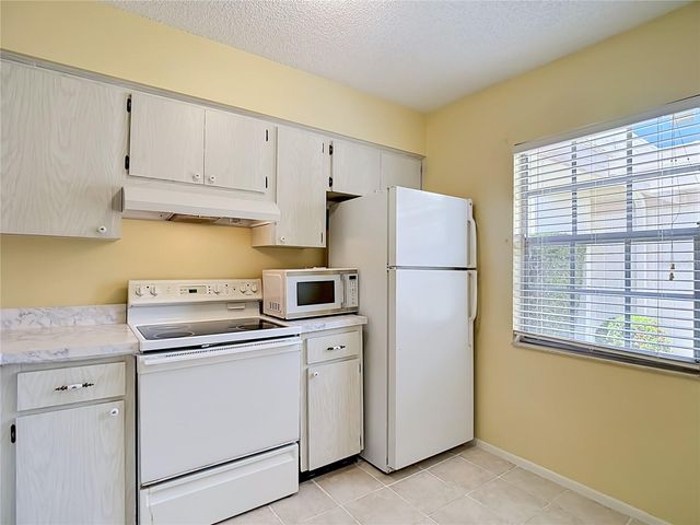 11132 PEMBRIDGE COURT 6, Port Richey, FL 34668