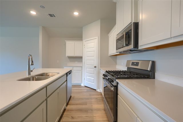 513 BROOK VIEW Drive, Van Alstyne, TX 75495