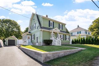 48 Walnut St, Hudson, MA 01749