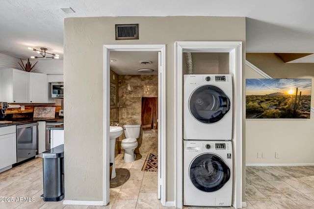 4600 N 68TH Street 313, Scottsdale, AZ 85251