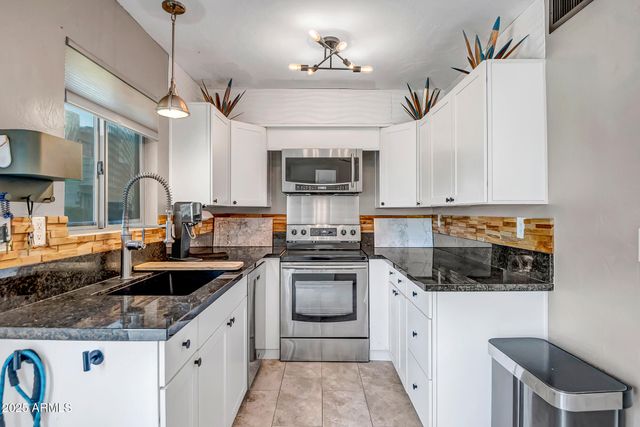 4600 N 68TH Street 313, Scottsdale, AZ 85251