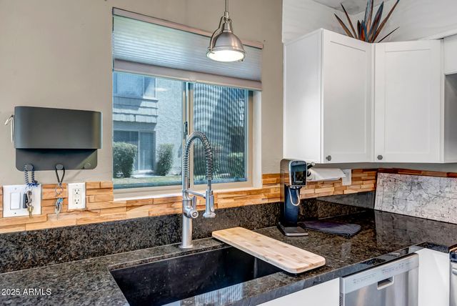 4600 N 68TH Street 313, Scottsdale, AZ 85251