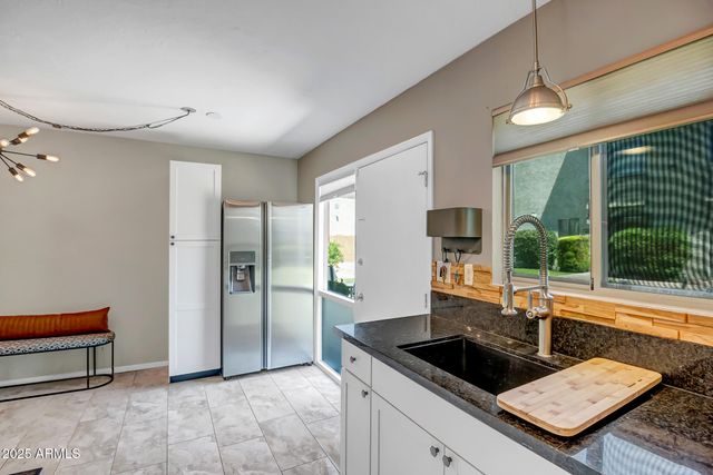 4600 N 68TH Street 313, Scottsdale, AZ 85251