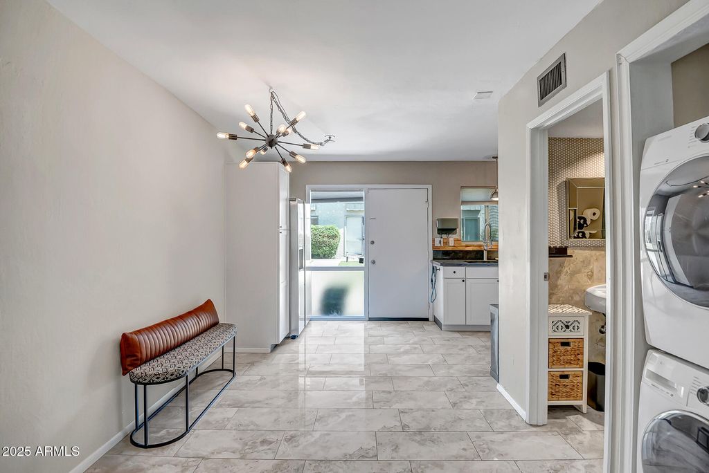 4600 N 68TH Street 313, Scottsdale, AZ 85251