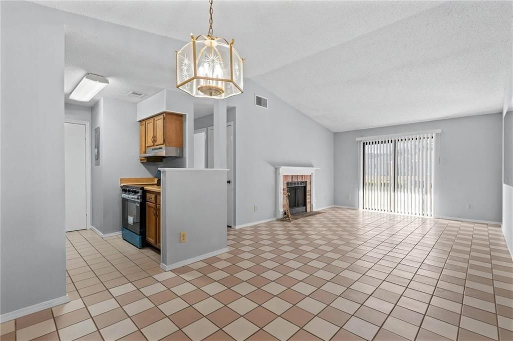 1250 Henckley Avenue 204, Mobile, AL 36609 — photo 3