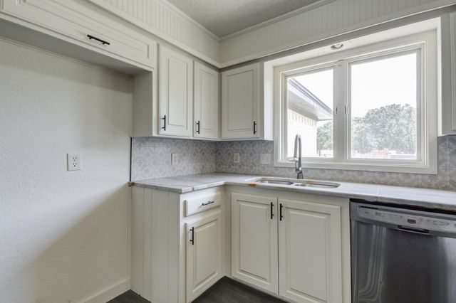 3006 93rd Street, Lubbock, TX 79423