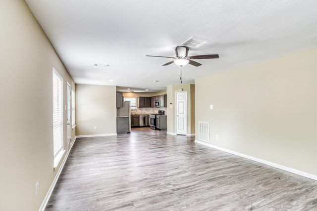 11126 31st Avenue N, Texas City, TX 77591