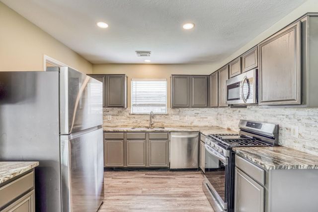 11126 31st Avenue N, Texas City, TX 77591
