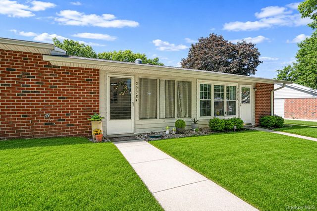 200 NewCastle Court E, Ridge, NY 11961