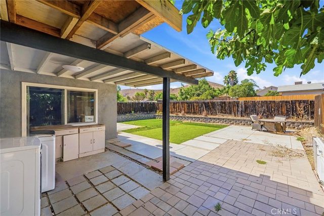 961 Park, Lake Elsinore, CA 92530