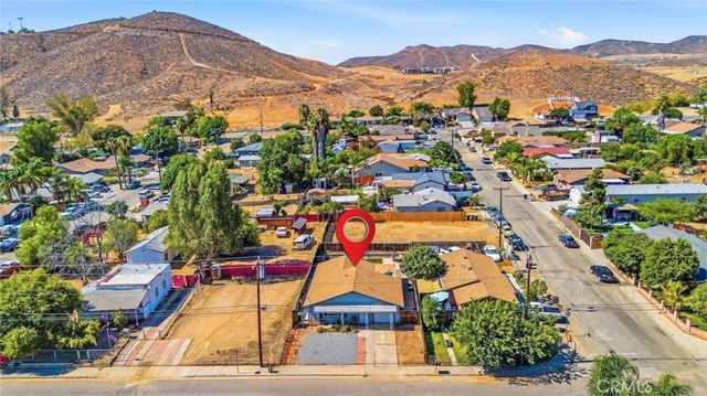 961 Park, Lake Elsinore, CA 92530