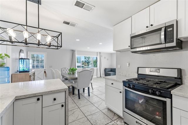 961 Park, Lake Elsinore, CA 92530