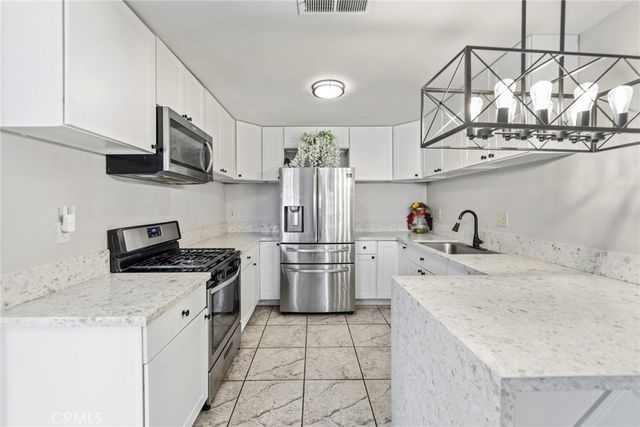 961 Park, Lake Elsinore, CA 92530