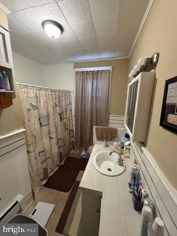 1319 PERRY ST, Reading, PA 19604