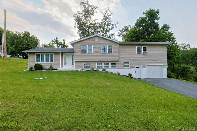 1 Forest Lane, Salisbury Mills, NY 12577