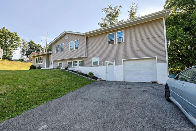 1 Forest Lane, Salisbury Mills, NY 12577