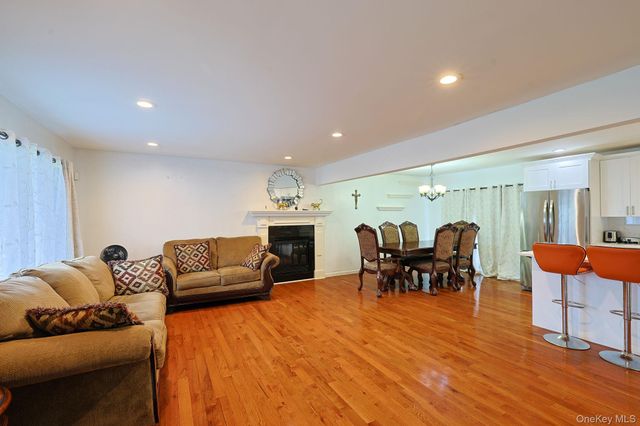 1 Forest Lane, Salisbury Mills, NY 12577