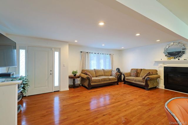 1 Forest Lane, Salisbury Mills, NY 12577