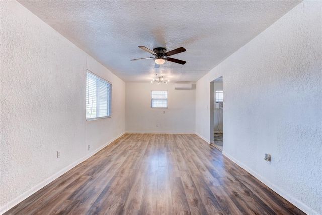 1604 Texas Street, Alvin, TX 77511