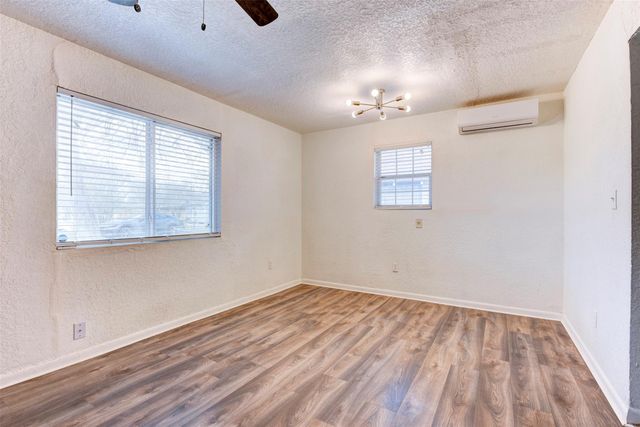 1604 Texas Street, Alvin, TX 77511