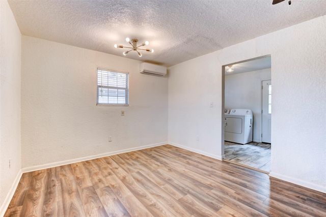 1604 Texas Street, Alvin, TX 77511