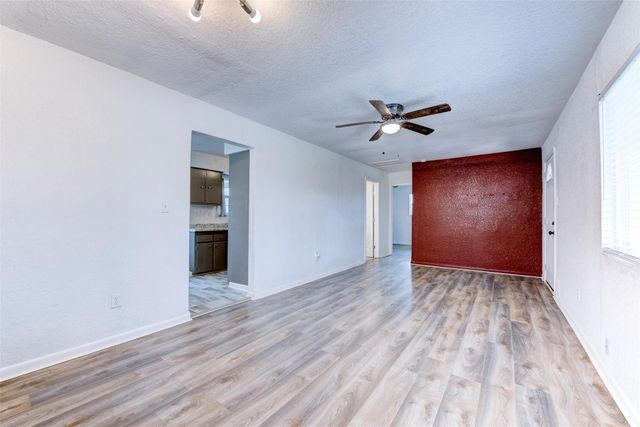 1604 Texas Street, Alvin, TX 77511