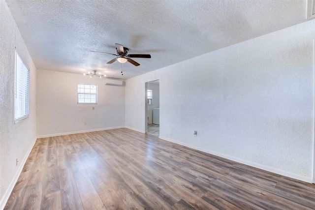 1604 Texas Street, Alvin, TX 77511