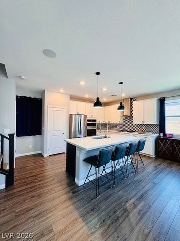 6590 Meadow Lakes Court, Las Vegas, NV 89141