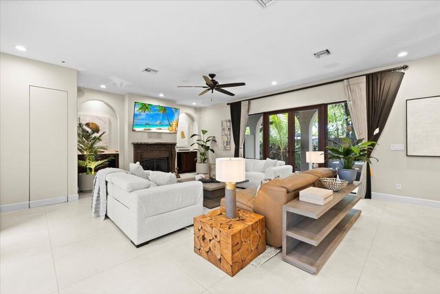 1312 SE 2nd Court, Fort Lauderdale, FL 33301