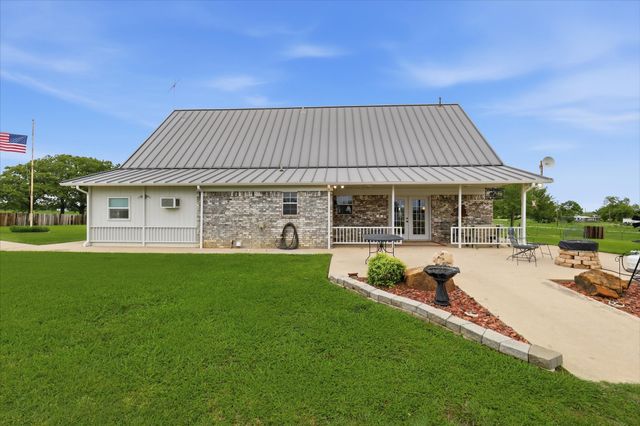 421 County Road 3342, Paradise, TX 76073