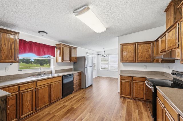 421 County Road 3342, Paradise, TX 76073