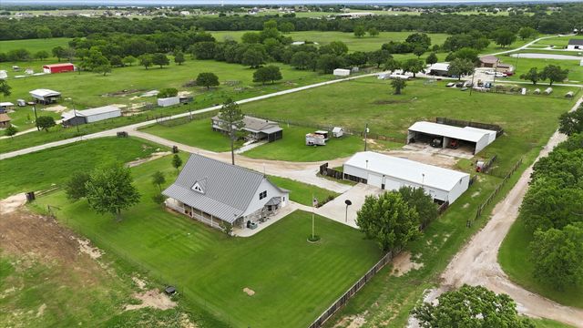 421 County Road 3342, Paradise, TX 76073