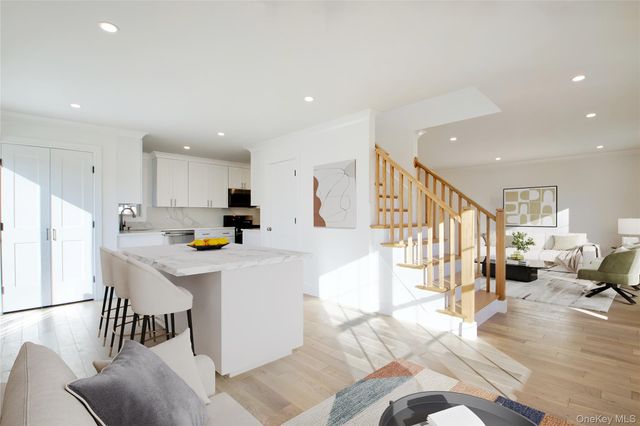 1 Manhasset Avenue, Port Washington, NY 11050