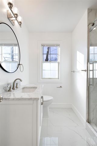 1 Manhasset Avenue, Port Washington, NY 11050