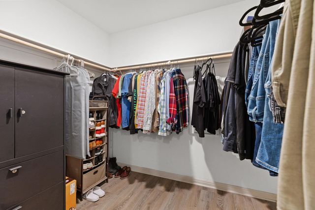 203 Mulberry Creek LN, Hutto, TX 78634