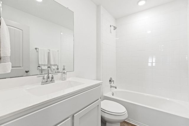 203 Mulberry Creek LN, Hutto, TX 78634