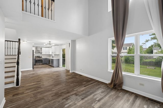 83 CANTERBURY Trail, Romeoville, IL 60446