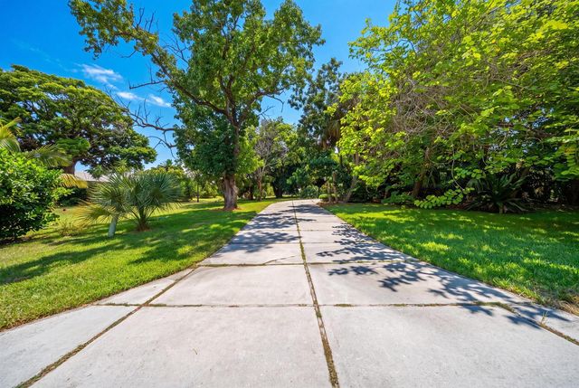 4020 NW 101ST Drive, Coral Springs, FL 33065