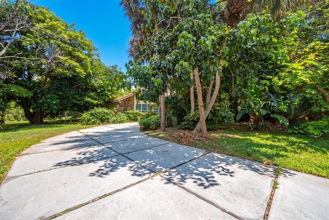 4020 NW 101ST Drive, Coral Springs, FL 33065