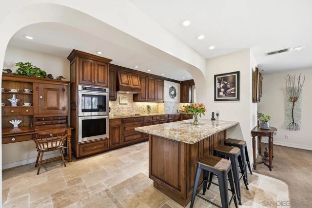 944 Hillhaven Rd, Escondido, CA 92027