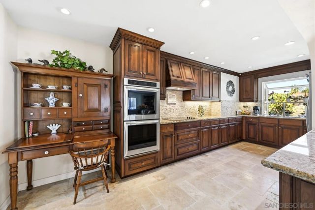 944 Hillhaven Rd, Escondido, CA 92027