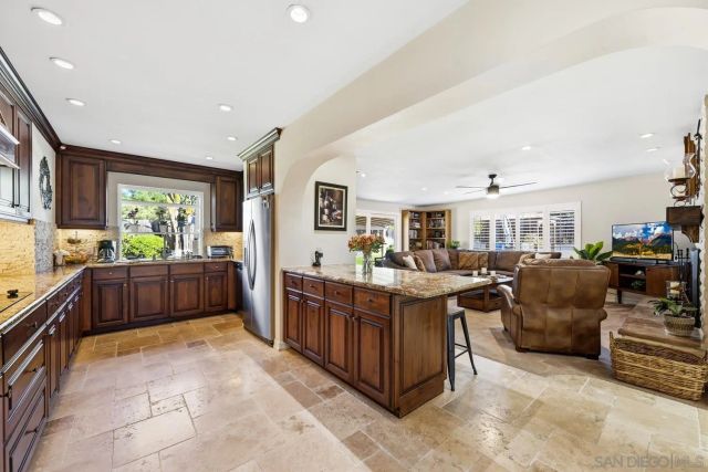 944 Hillhaven Rd, Escondido, CA 92027